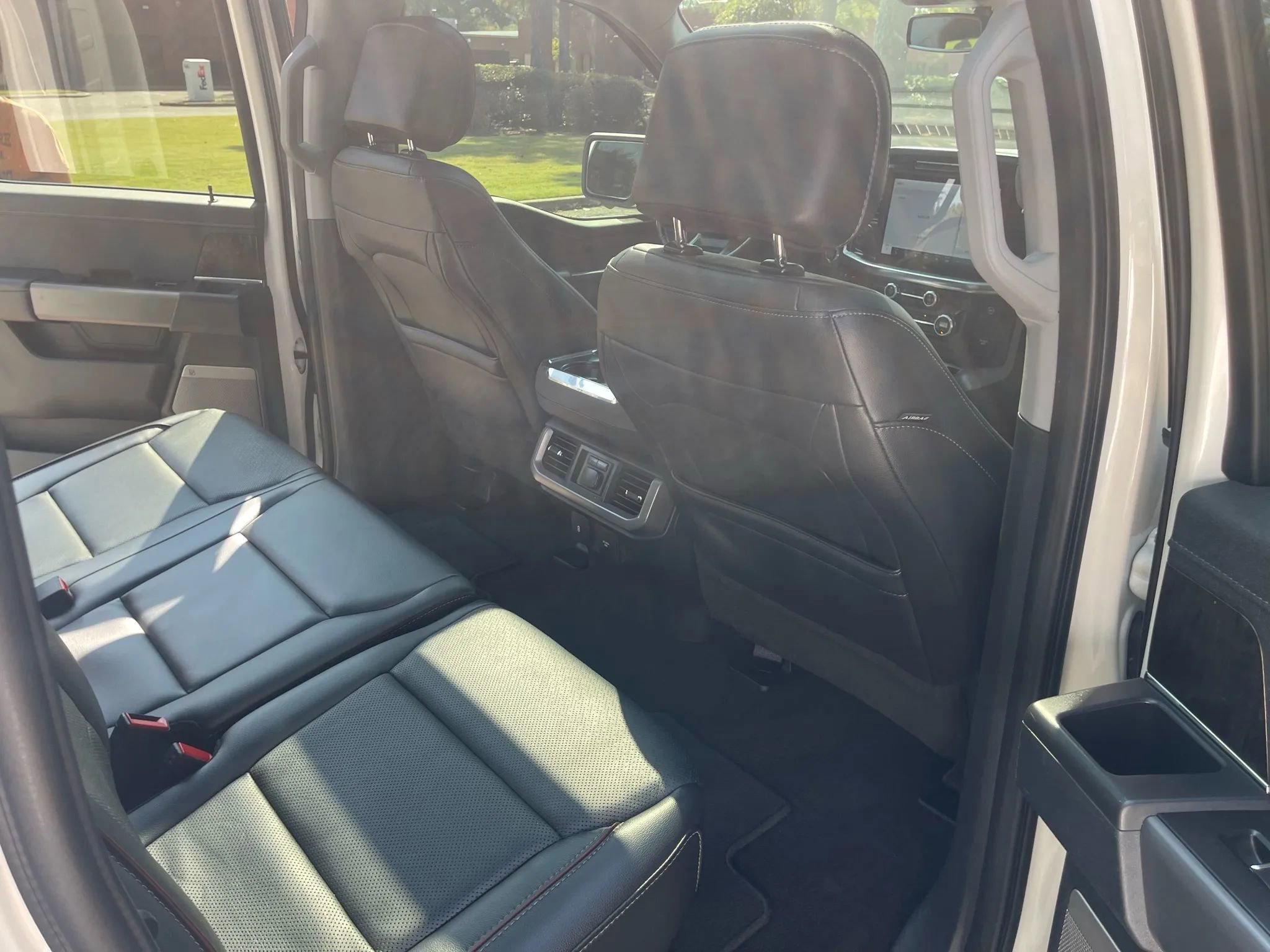 Used 2021 Ford F150 Lariat w/ Equipment Group 502A High image 13