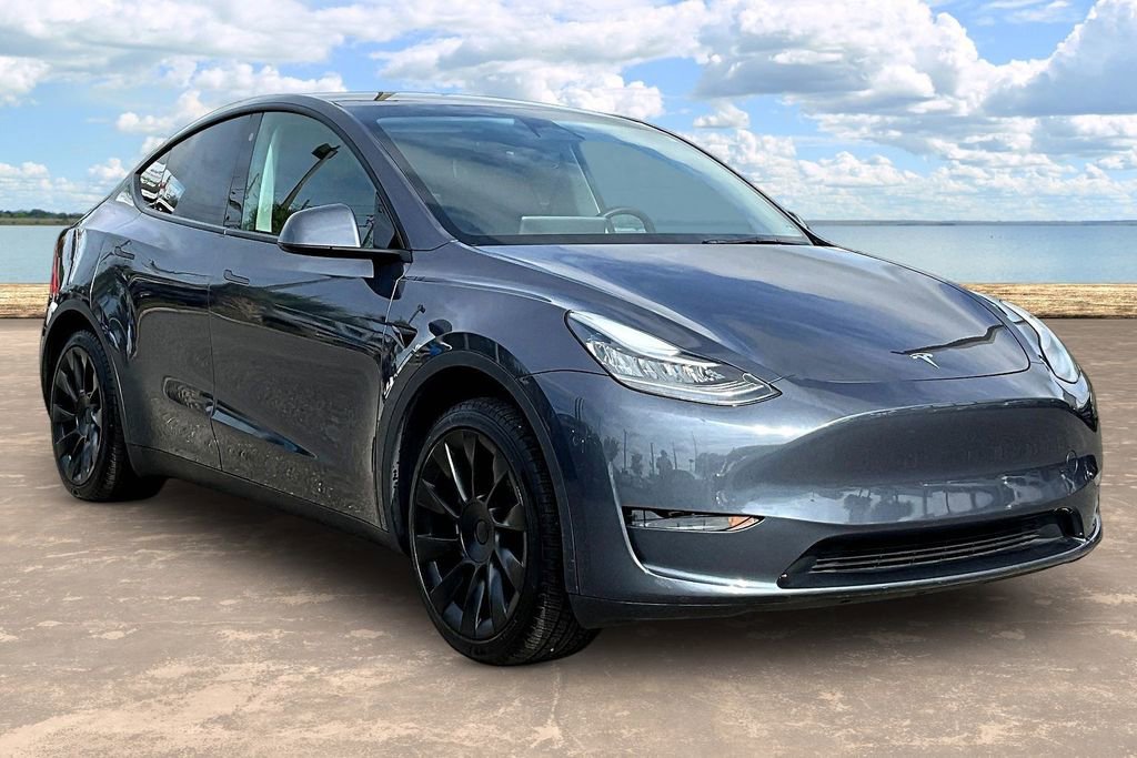 Used 2023 Tesla Model Y Long Range AWD/4WD image 3