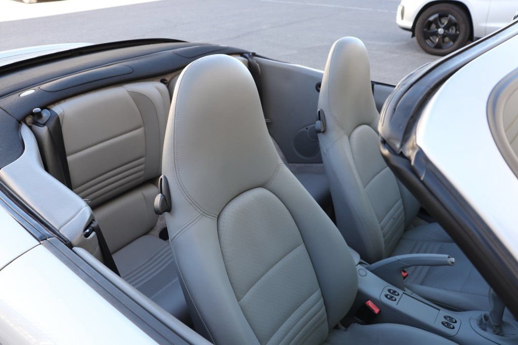 Used 2000 Porsche 911 Cabriolet image 15
