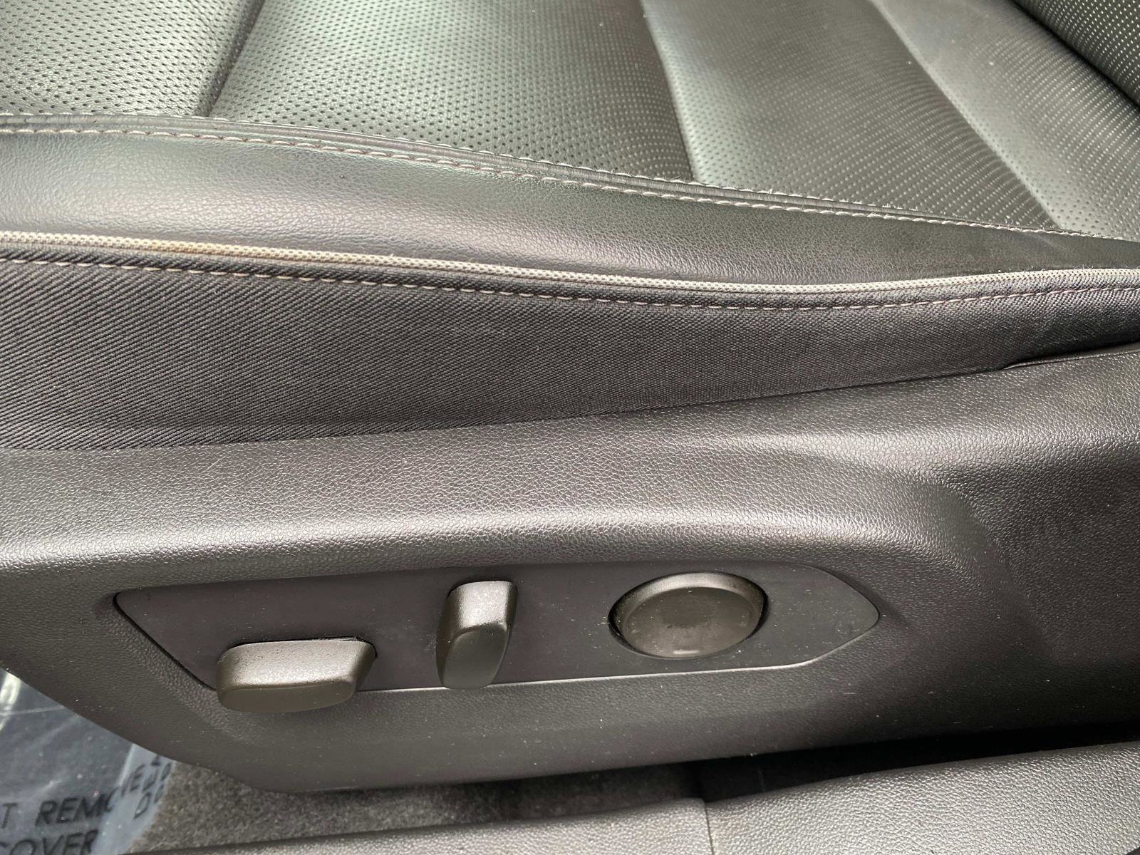 Used 2021 Buick Envision Essence image 18