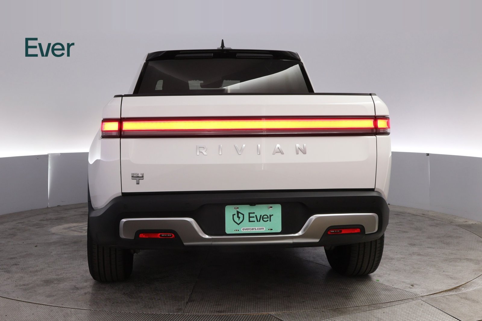 Used 2023 Rivian R1T Adventure Dual AWD/4WD image 15