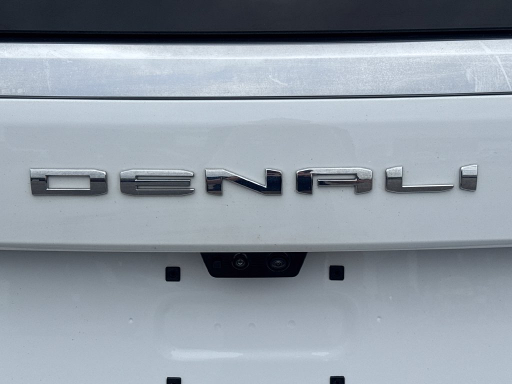 Used 2025 GMC Yukon Denali w/ Denali Reserve Package AWD/4WD image 28