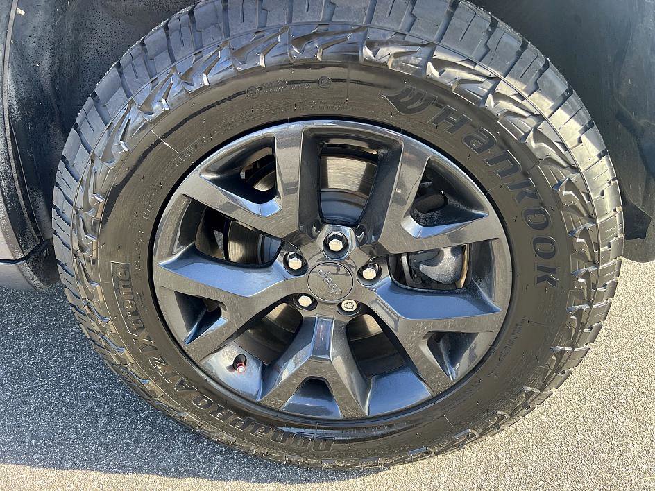 Used 2020 Jeep Cherokee Latitude image 10