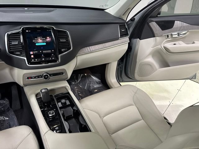 Used 2025 Volvo XC90 B6 Plus w/ Protection Package Premier AWD/4WD image 25