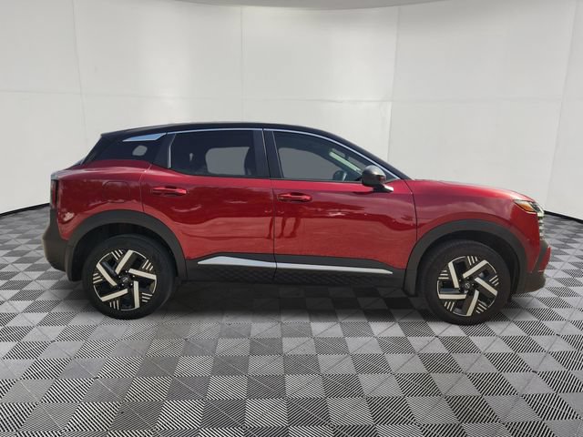 Used 2025 Nissan Kicks SV FWD image 4