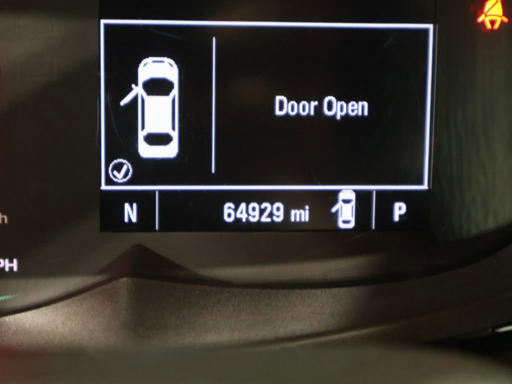 Used 2022 Chevrolet Trax LT w/ Premium Seat Package image 38