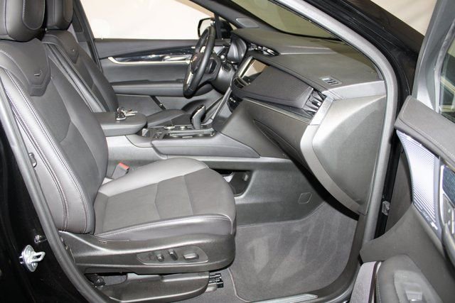 Used 2025 Cadillac XT5 Premium Luxury image 15