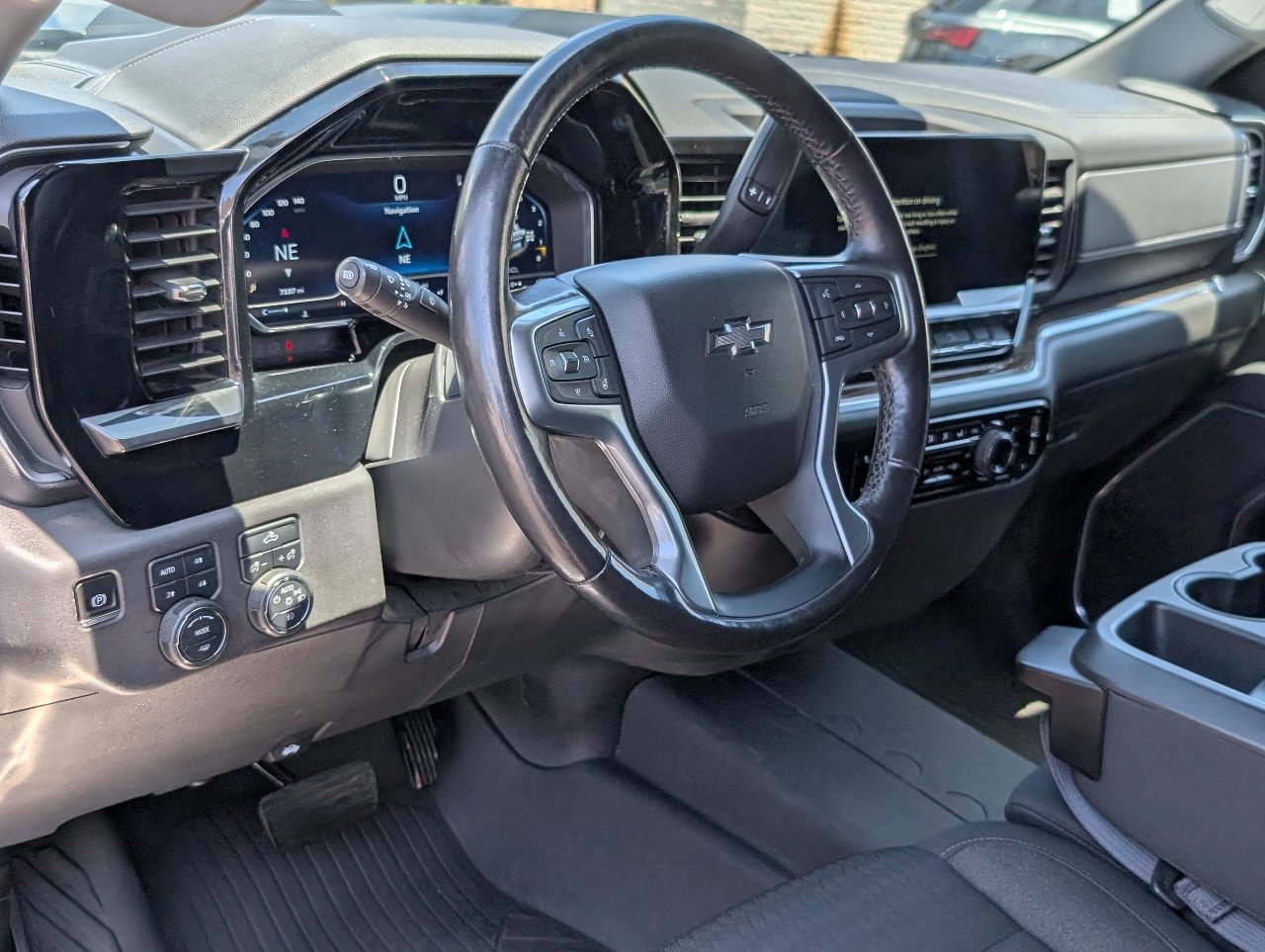 Used 2022 Chevrolet Silverado 1500 LT Trail Boss AWD/4WD image 14