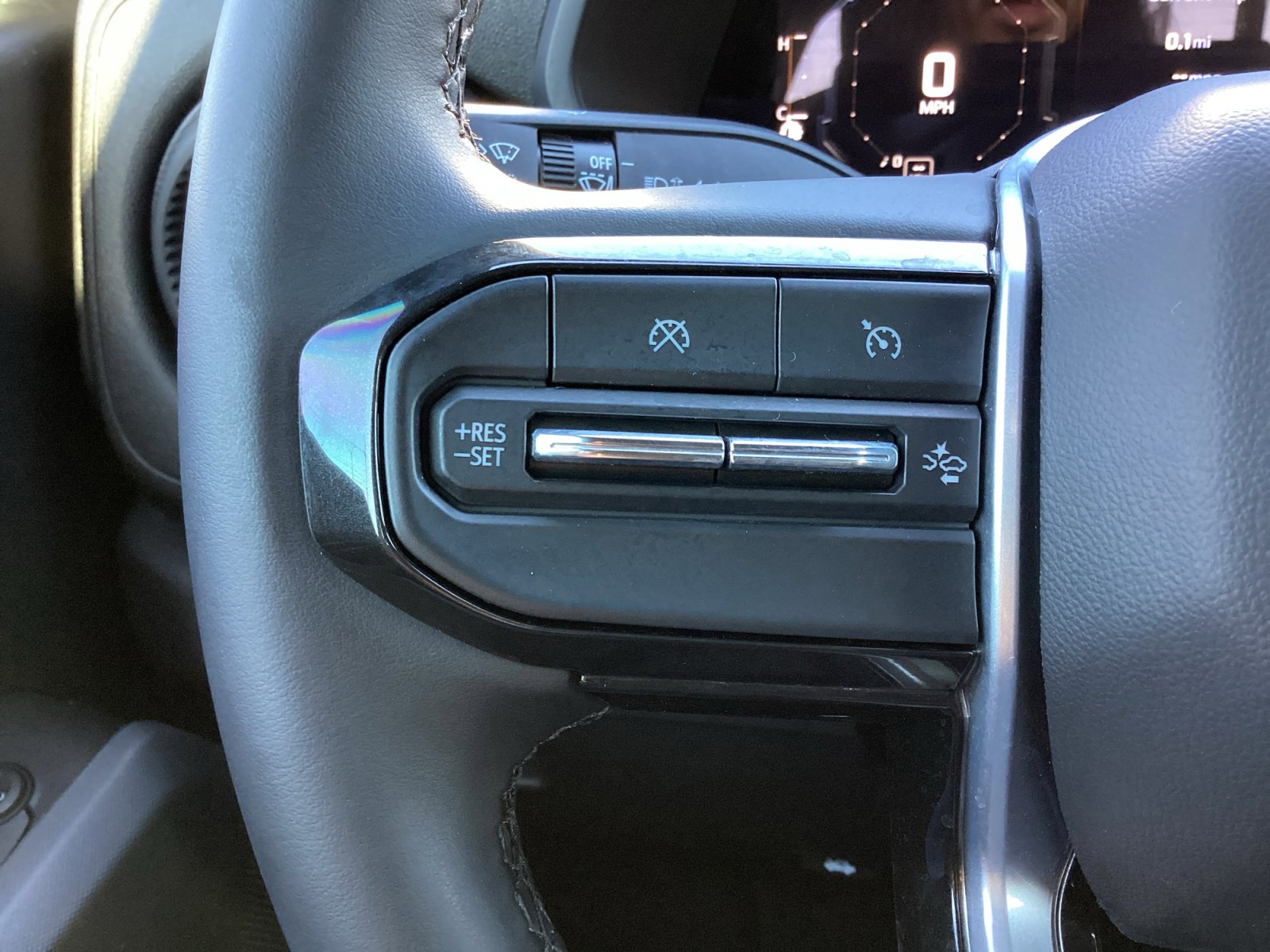 Used 2025 Chevrolet Colorado W/T w/ WT Custom Package image 18