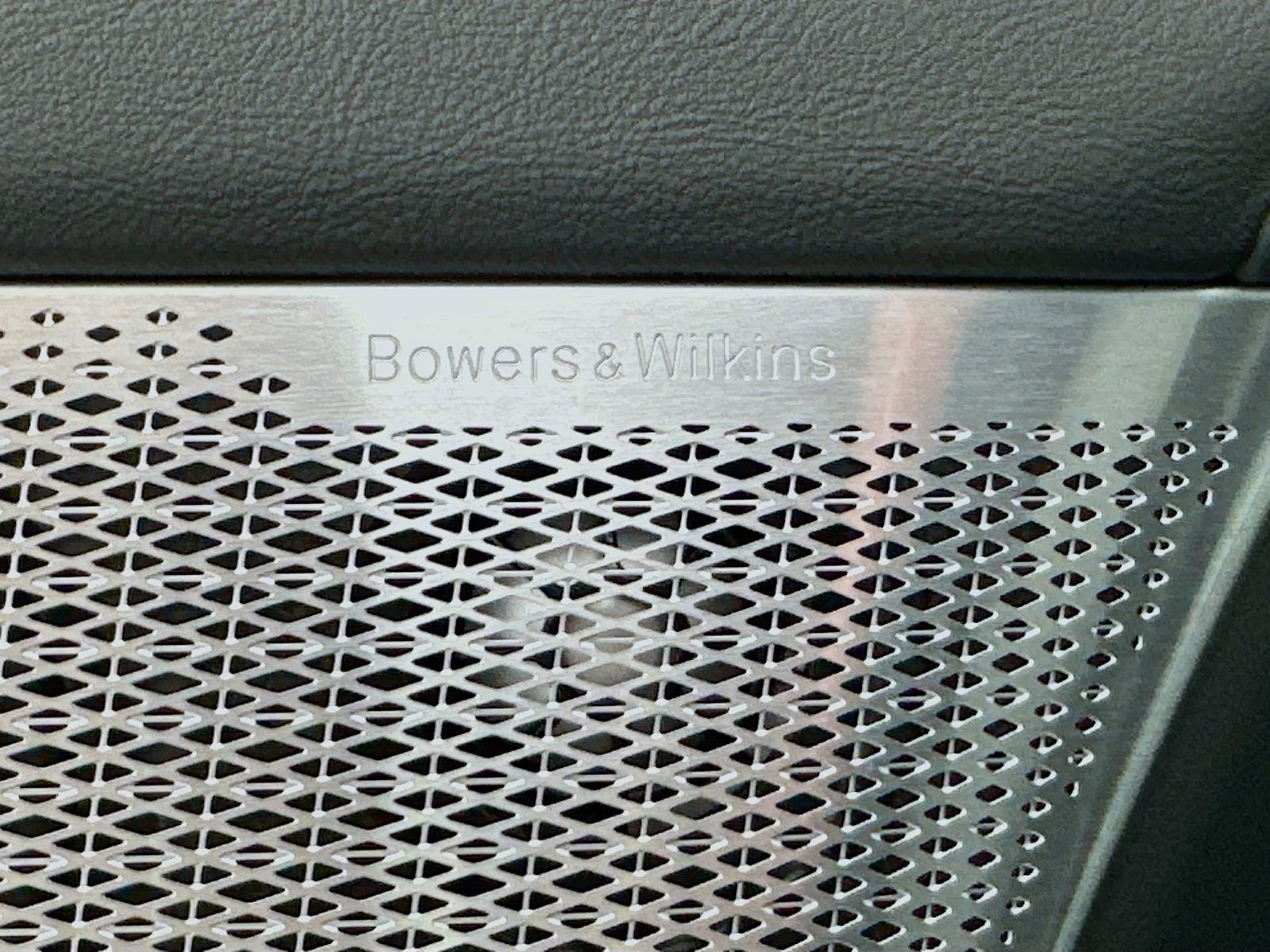 Used 2025 Volvo EX90 Ultra AWD/4WD image 18
