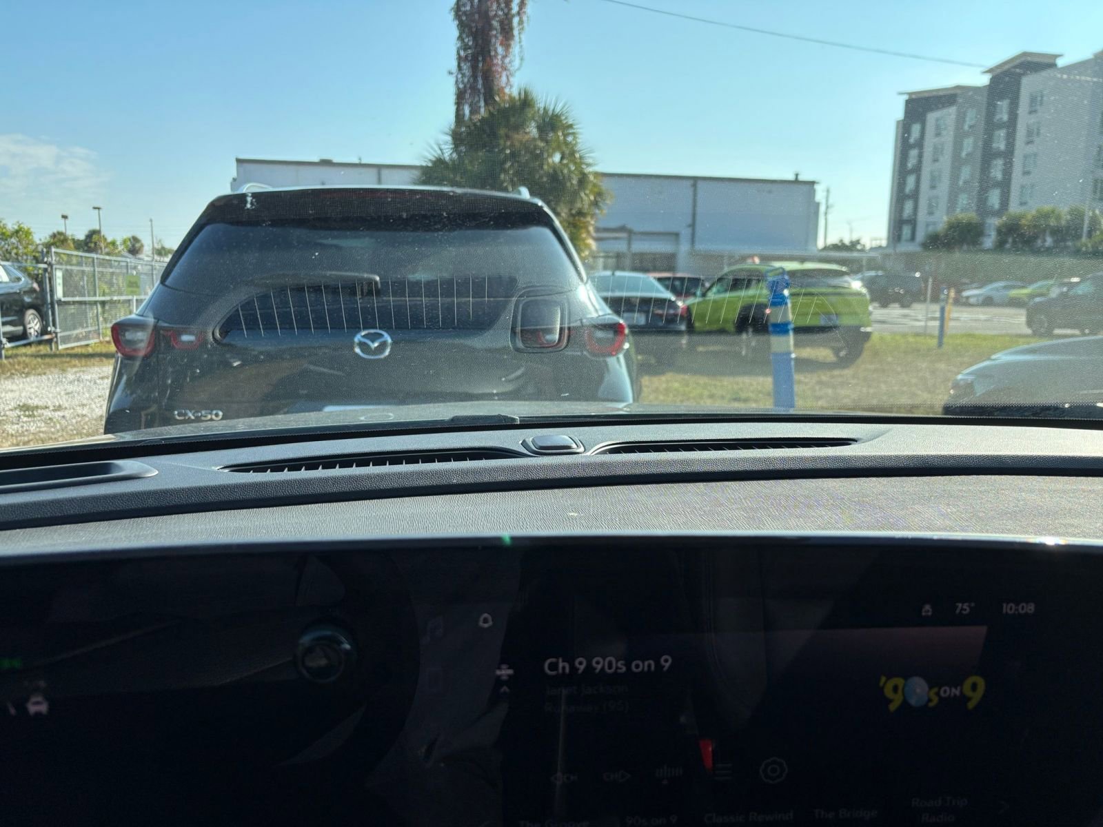 Used 2025 Buick Envista Sport Touring image 12