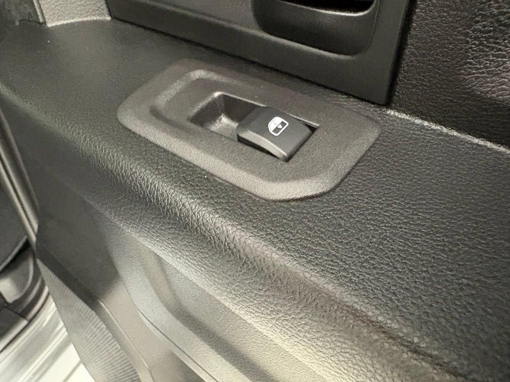New 2026 RAM 2500 Laramie AWD/4WD image 16