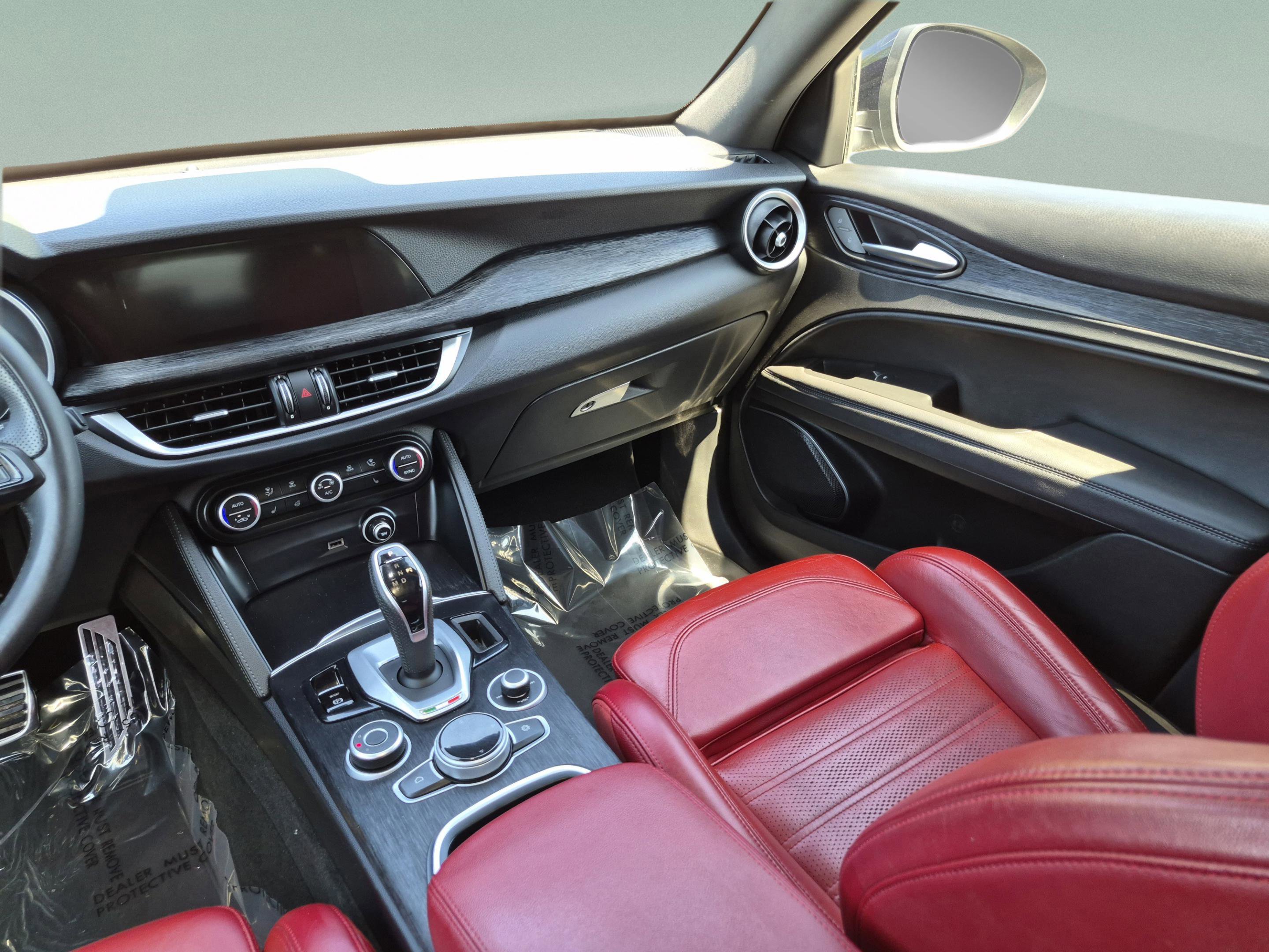 Used 2022 Alfa Romeo Stelvio Sprint RWD image 26