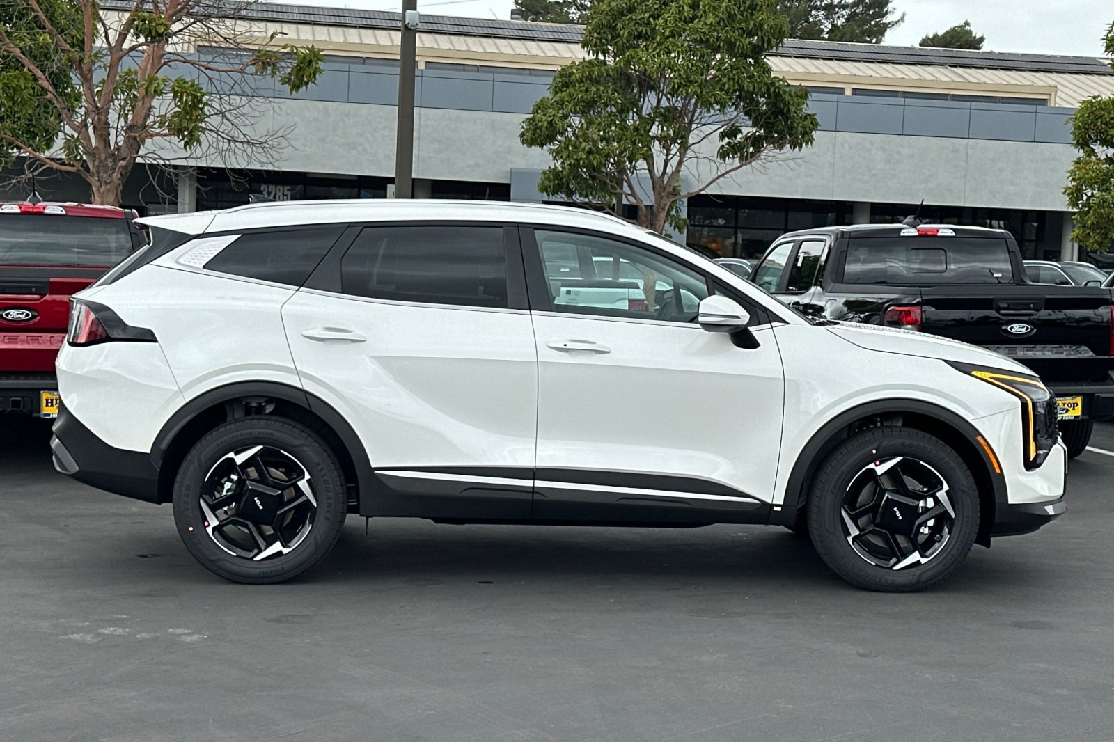 New 2027 Kia Sportage EX AWD/4WD image 3
