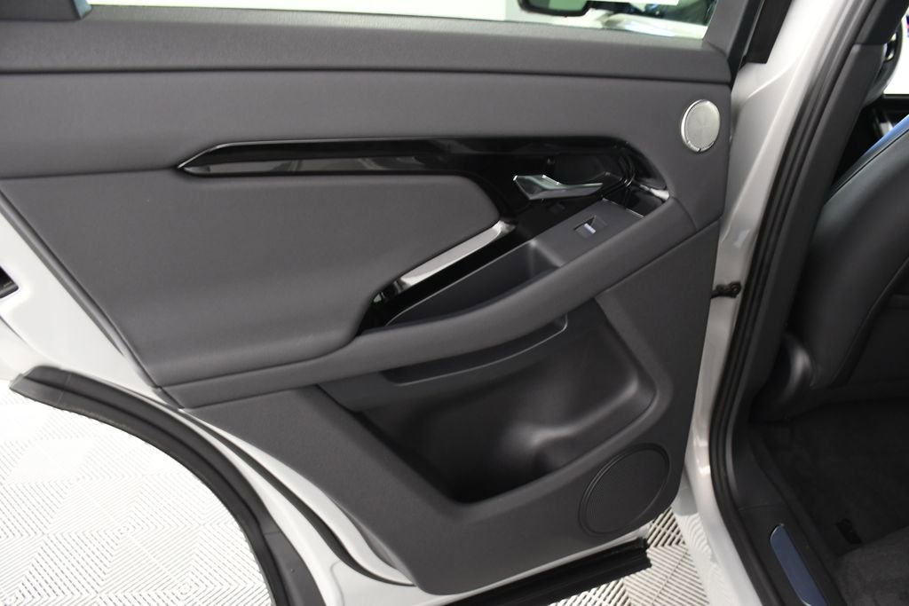 Certified 2026 Land Rover Range Rover Evoque Dynamic SE image 25