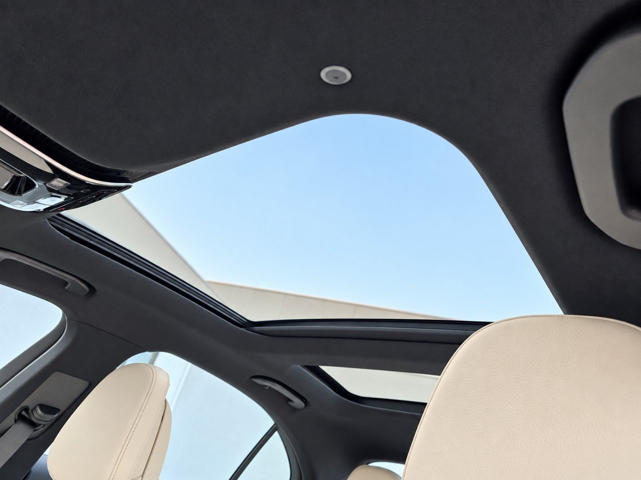 New 2026 Mercedes-Benz C 300 4MATIC Sedan image 24