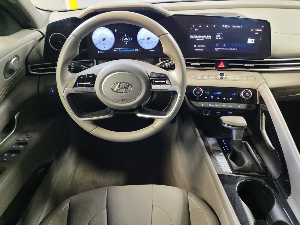 Used 2023 Hyundai Elantra SEL w/ Convenience Package FWD image 22