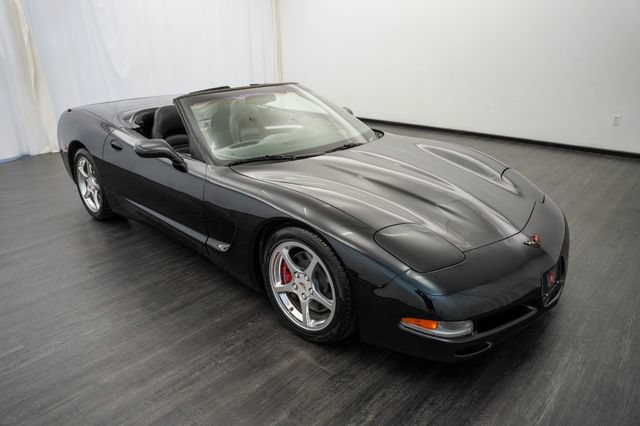 Used 2000 Chevrolet Corvette Convertible w/ Memory Pkg RWD image 2