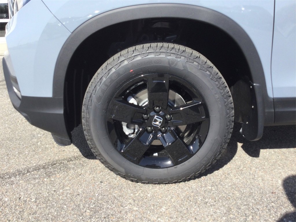 New 2026 Honda Ridgeline Black Edition image 13