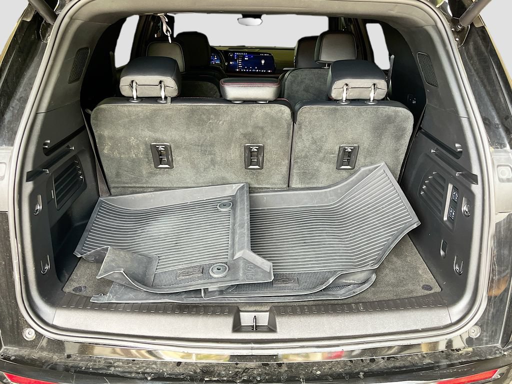 Used 2025 Chevrolet Traverse RS w/ LPO, Floor Liner Package AWD/4WD image 28