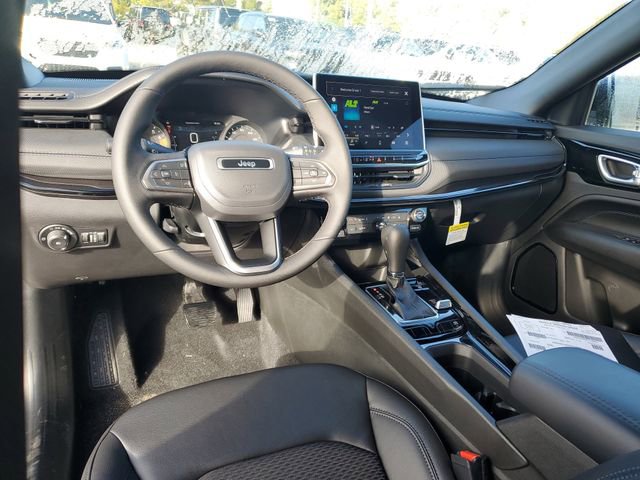 New 2026 Jeep Compass Latitude image 6