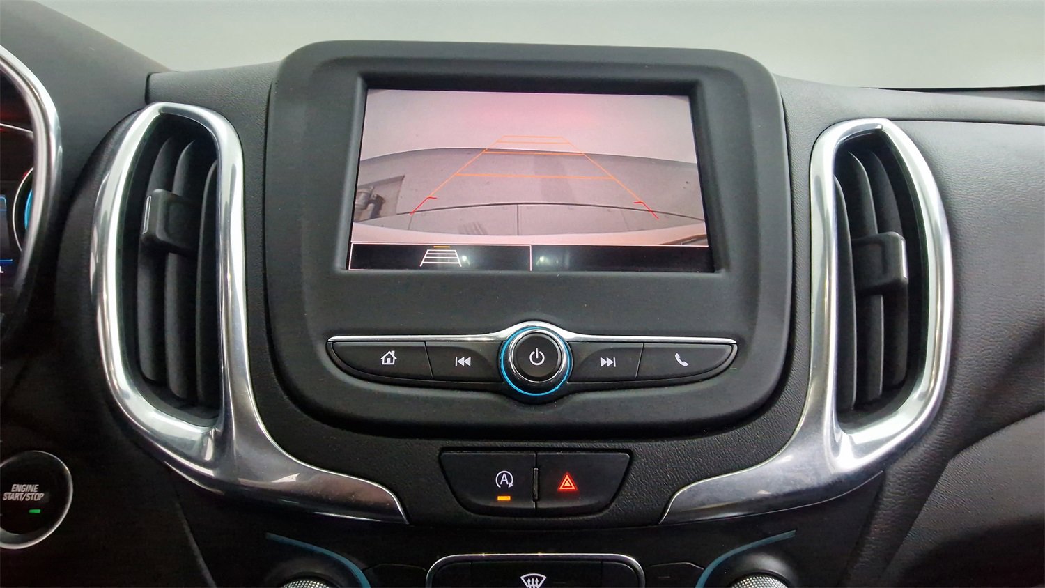 Certified 2022 Chevrolet Equinox LT w/ LPO, Floor Liner Package image 19