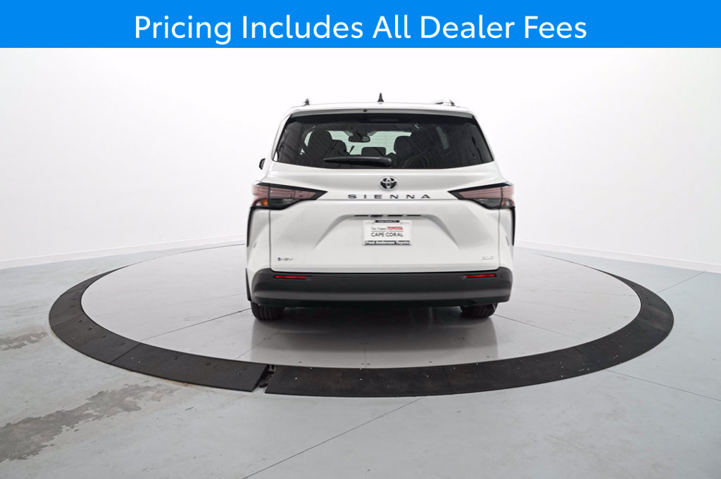 New 2026 Toyota Sienna XLE FWD image 6