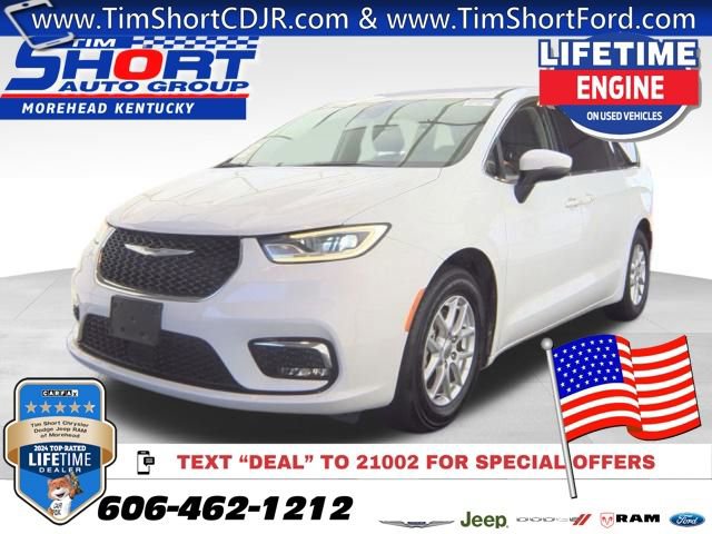 Used 2023 Chrysler Pacifica Touring-L FWD image 1