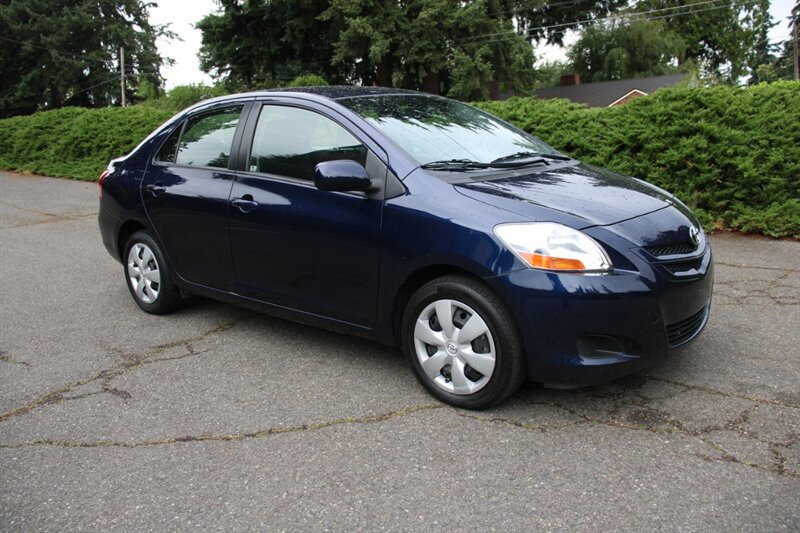 Used 2008 Toyota Yaris Sedan w/ Convenience Pkg FWD image 2