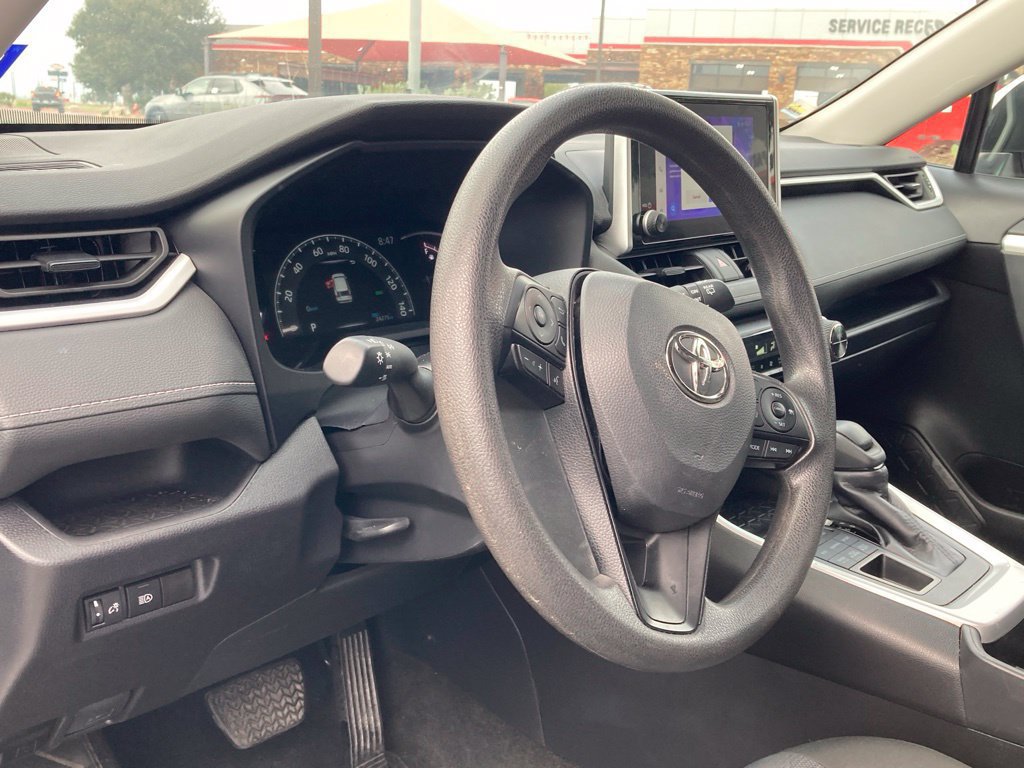 Certified 2025 Toyota RAV4 XLE AWD/4WD image 9