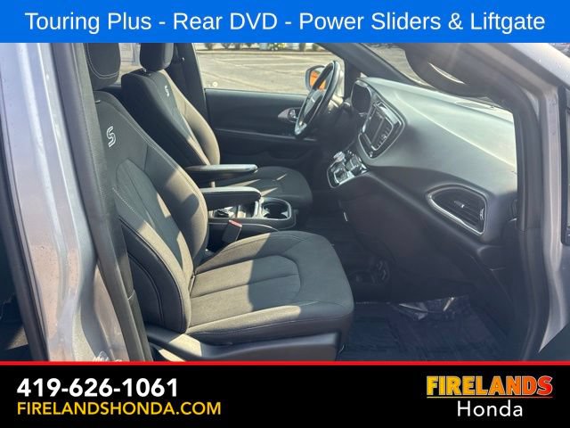 Used 2019 Chrysler Pacifica Touring Plus w/ S Appearance Package FWD image 40