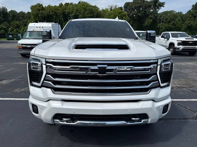 Used 2025 Chevrolet Silverado 2500 High Country w/ High Country Premium Package AWD/4WD image 8