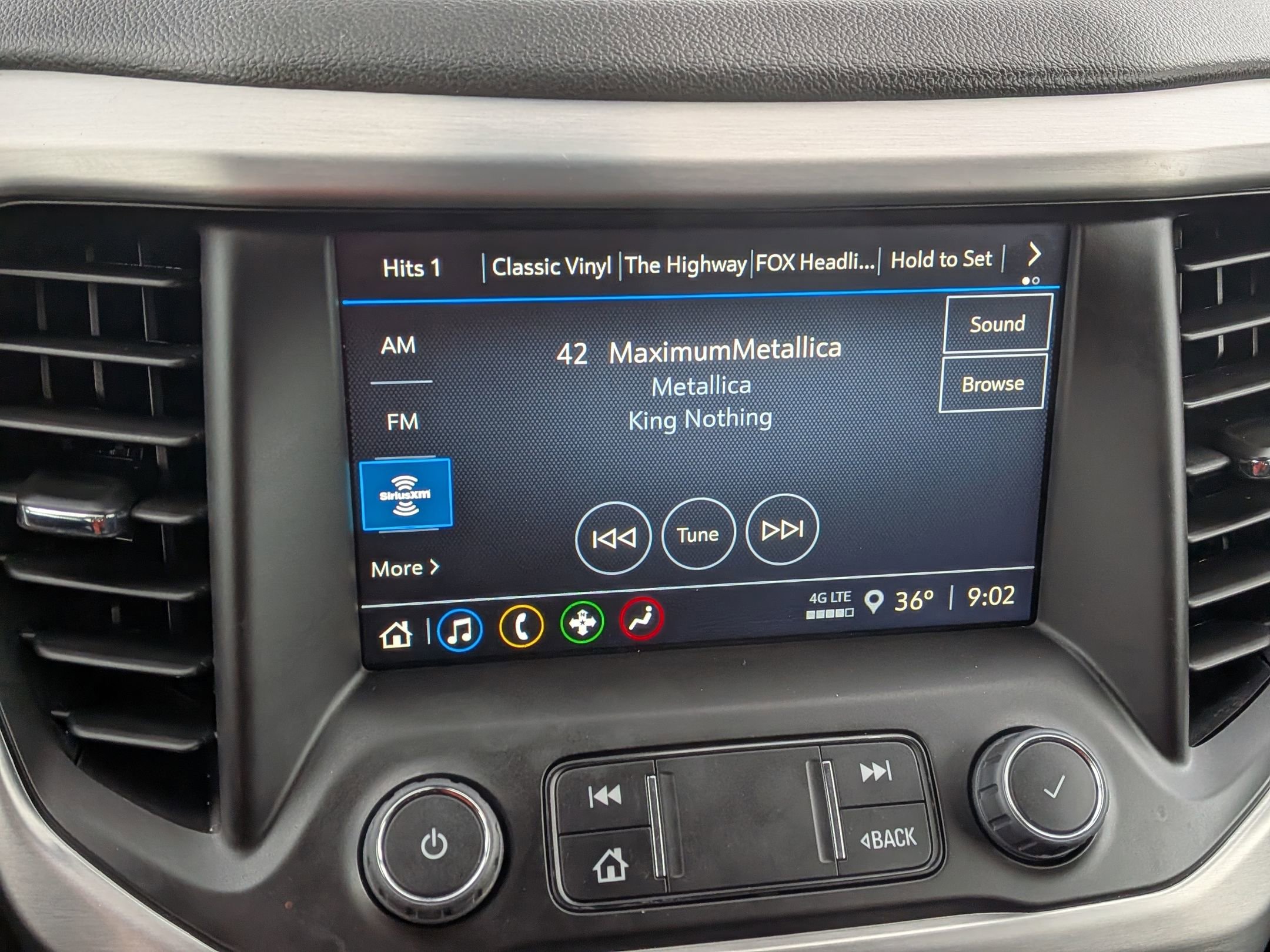 Certified 2023 GMC Acadia SLE w/ Driver Convenience Package image 26