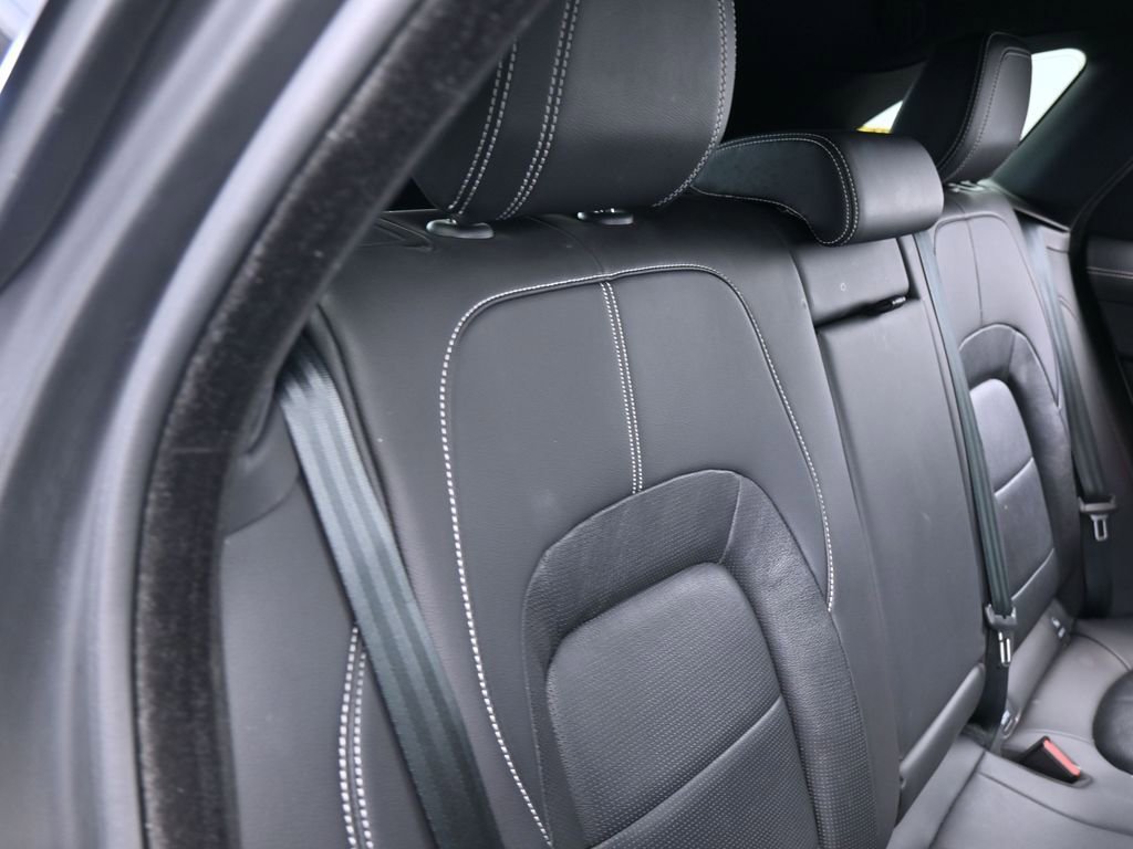 Used 2024 Jaguar F-PACE R-Dynamic S image 40