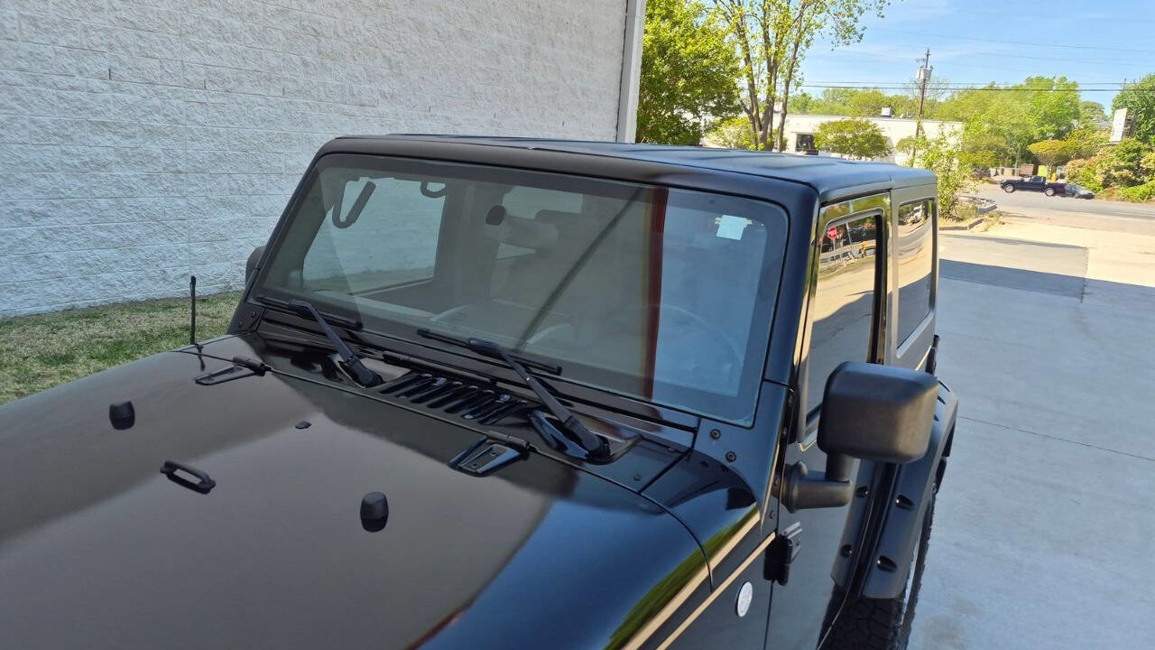 Used 2008 Jeep Wrangler Sahara w/ Dual Top Group AWD/4WD image 14