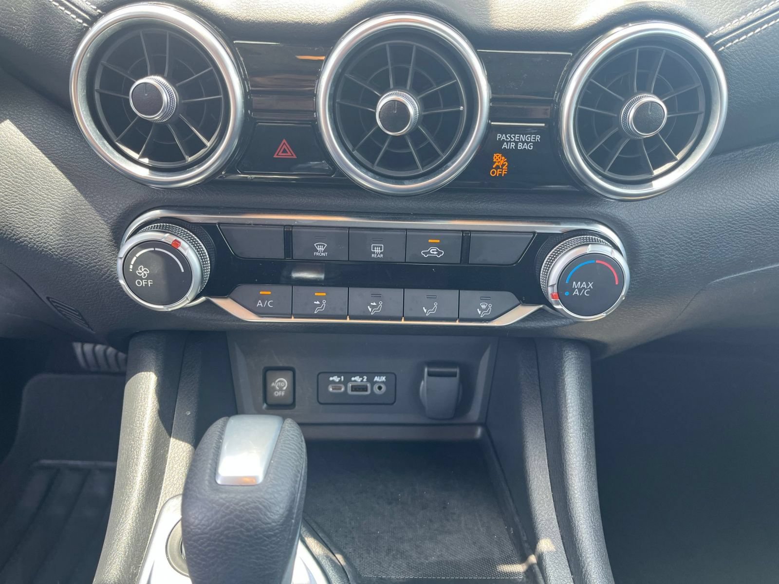 Used 2025 Nissan Sentra SV FWD image 17