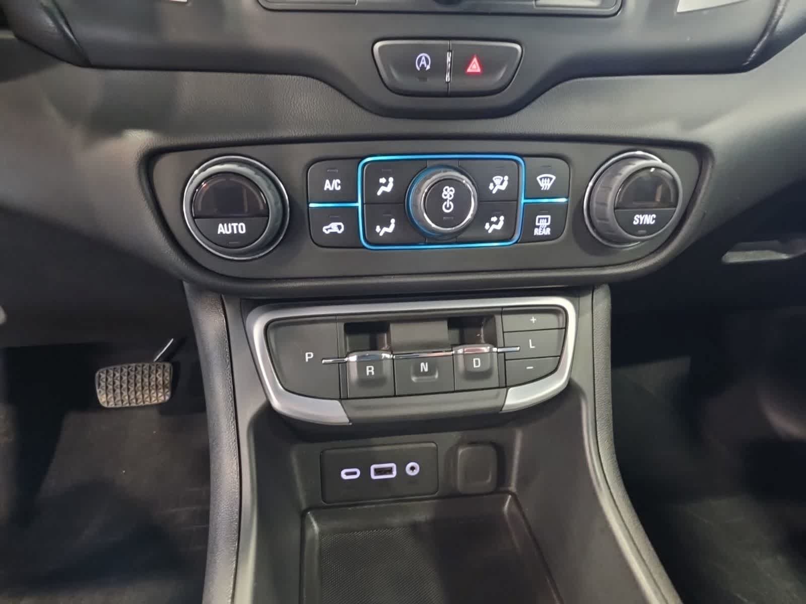 Used 2024 GMC Terrain SLE w/ Driver Convenience Package AWD/4WD image 28