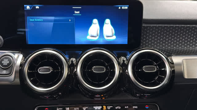 Certified 2026 Mercedes-Benz GLB 250 4MATIC image 20