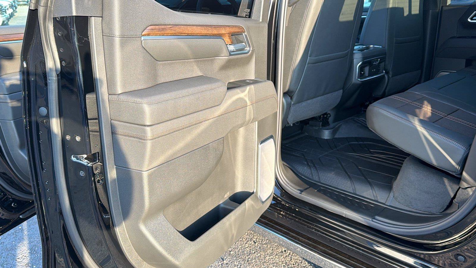 New 2026 Chevrolet Silverado 1500 High Country AWD/4WD image 18