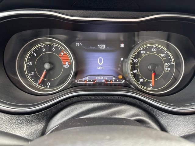 Used 2021 Jeep Cherokee Latitude Lux w/ Comfort/Convenience Group image 14