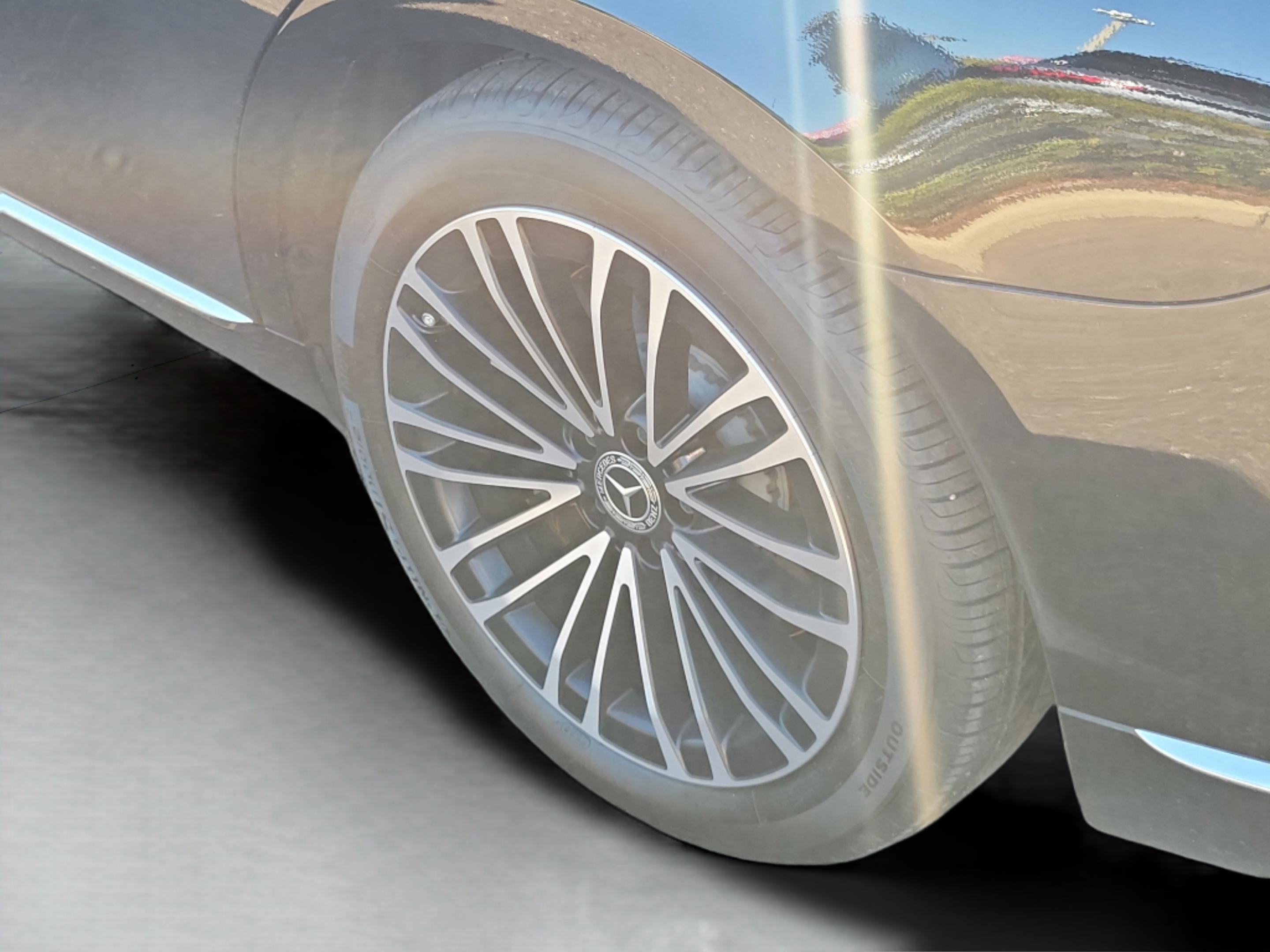 Used 2025 Mercedes-Benz S 580e 4MATIC Sedan image 30