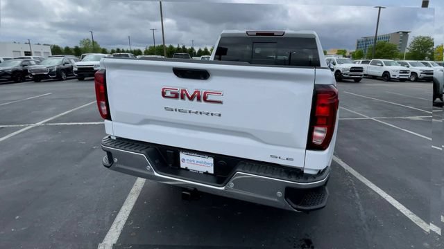 New 2026 GMC Sierra 1500 SLE w/ Preferred Package AWD/4WD image 9