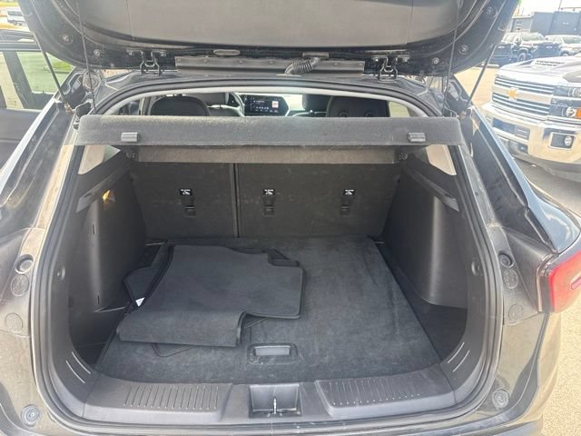 Used 2025 Chevrolet Trax LT FWD image 31