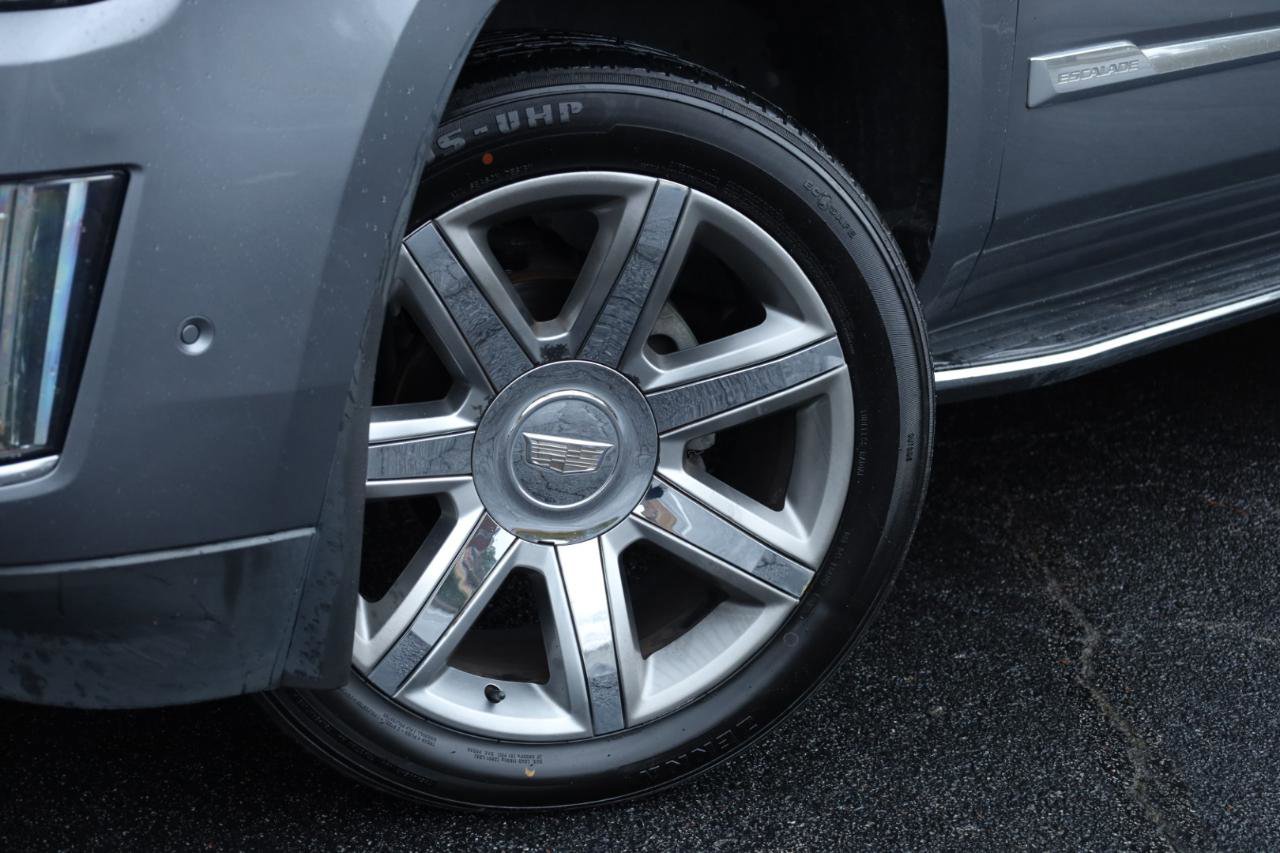 Used 2019 Cadillac Escalade ESV Luxury image 21
