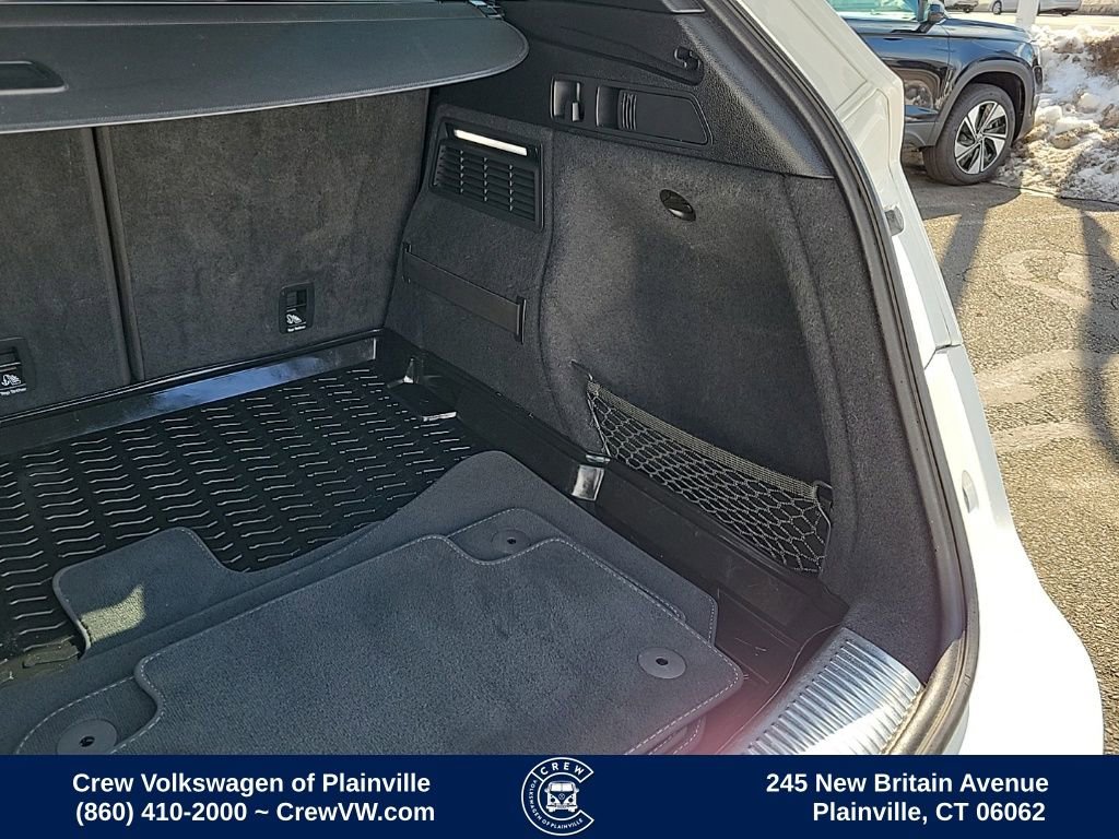 Used 2018 Audi SQ5 Premium Plus w/ S Sport Package image 54