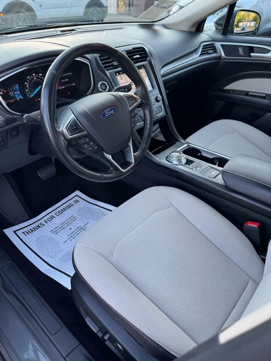 Used 2019 Ford Fusion SE w/ Equipment Group 151A image 10