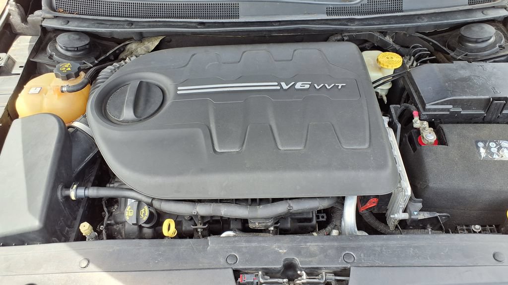 Used 2015 Chrysler 200 C w/ Navigation & Sound Group I FWD image 33