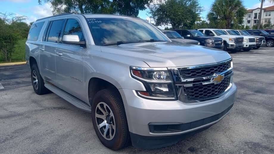 Used 2015 Chevrolet Suburban LT image 4