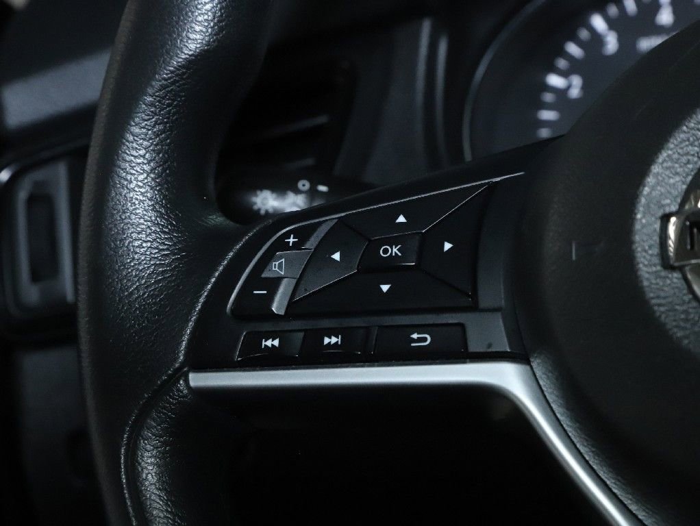 Used 2020 Nissan Rogue S AWD/4WD image 22