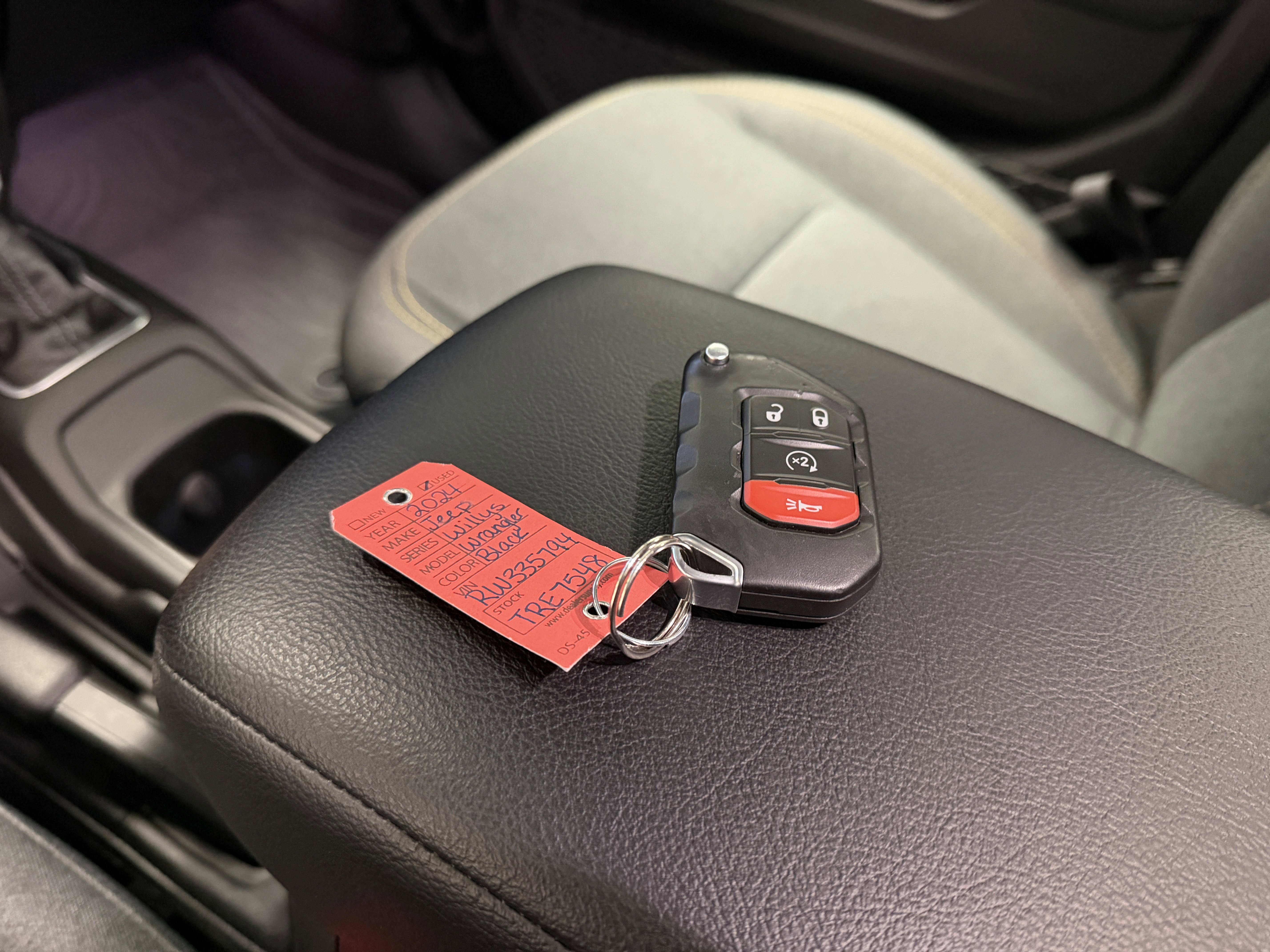 Used 2024 Jeep Wrangler Willys image 17